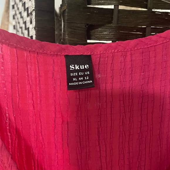 Women’s swim cover up size XL. NWOT. Dark pink. - Picture 2 of 4